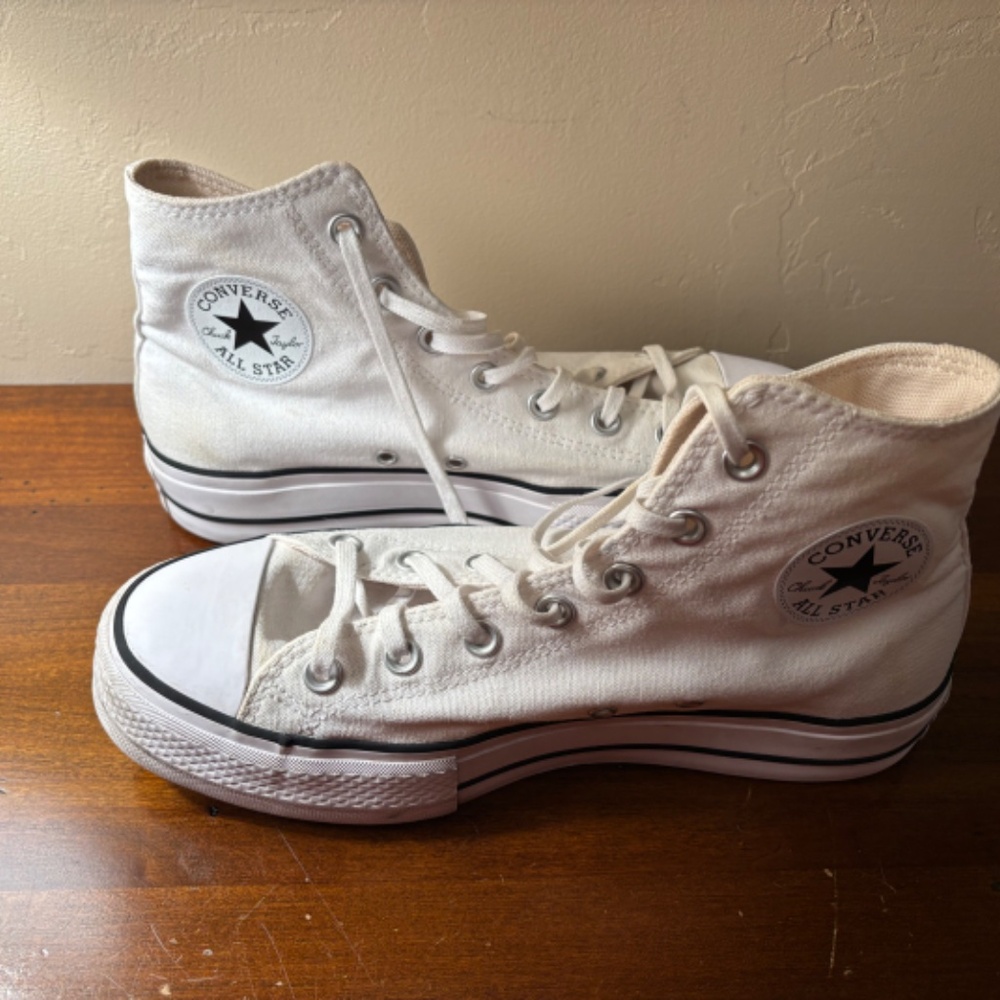 Converse Womens Chuck Taylor All Star Lift High Top Sneaker White 9.5